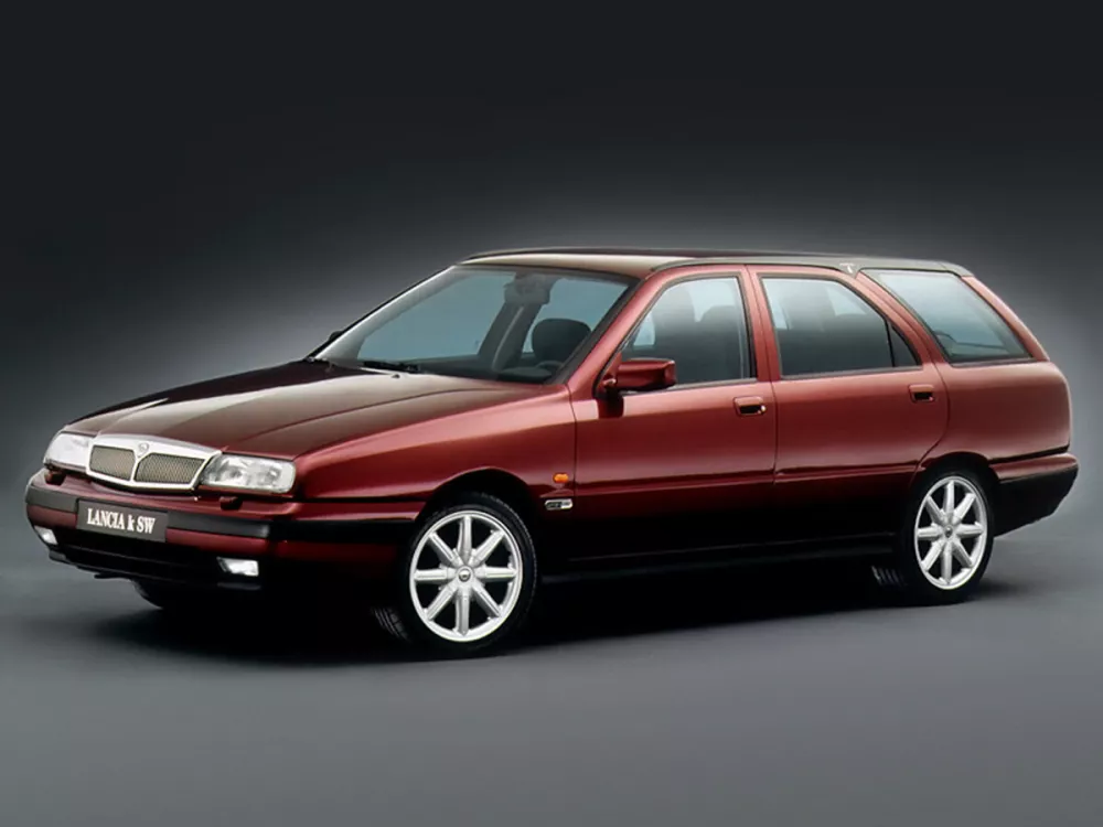 Автомобиль Lancia Kappa Универсал (5 дверей)