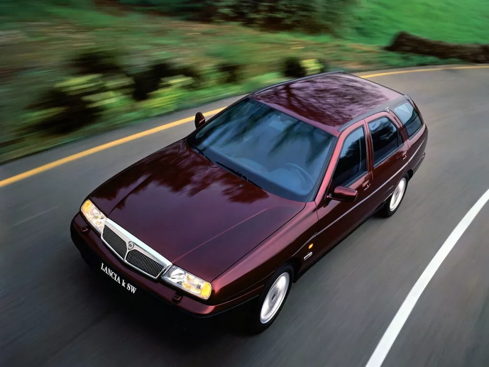 Автомобиль Lancia Kappa Универсал (5 дверей)