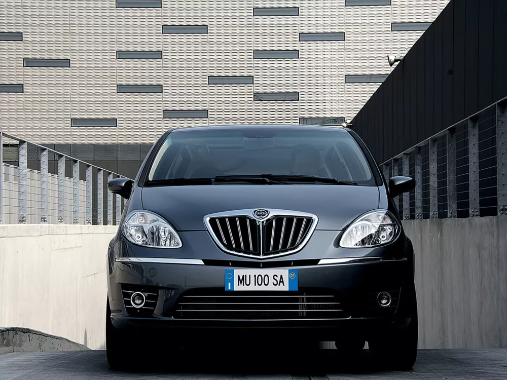 Автомобиль Lancia Musa I Рестайлинг Компактвэн