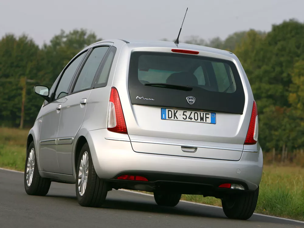 Автомобиль Lancia Musa I Рестайлинг Компактвэн