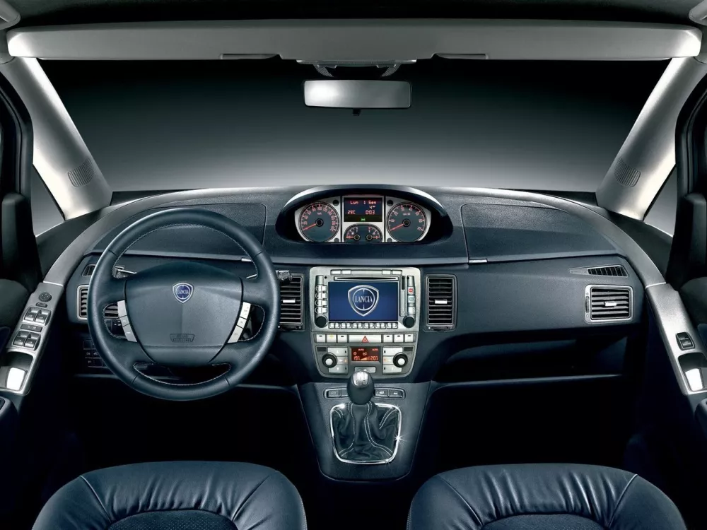 Автомобиль Lancia Musa I Рестайлинг Компактвэн