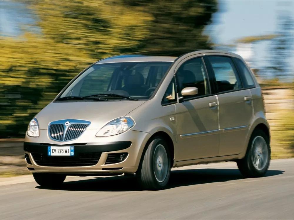 Автомобиль Lancia Musa I Компактвэн