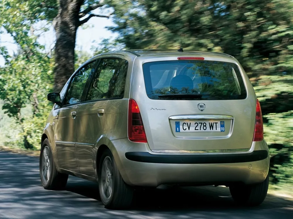 Автомобиль Lancia Musa I Компактвэн