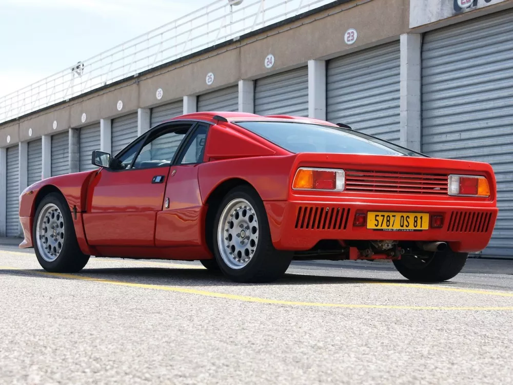 Автомобиль Lancia Rally 037 Купе