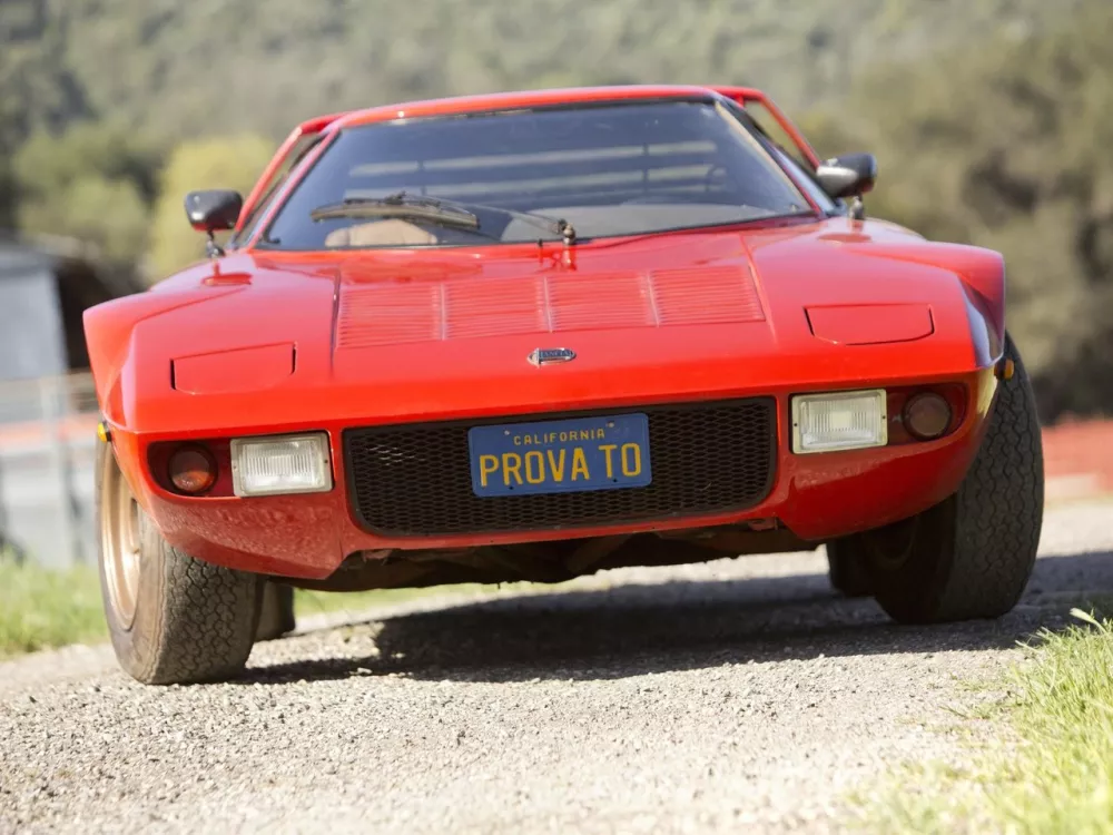 Автомобиль Lancia Stratos Купе