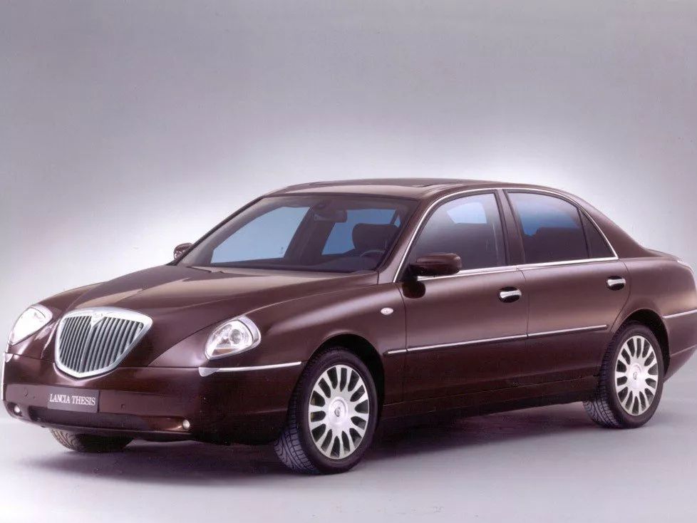 Автомобиль Lancia Thesis Седан