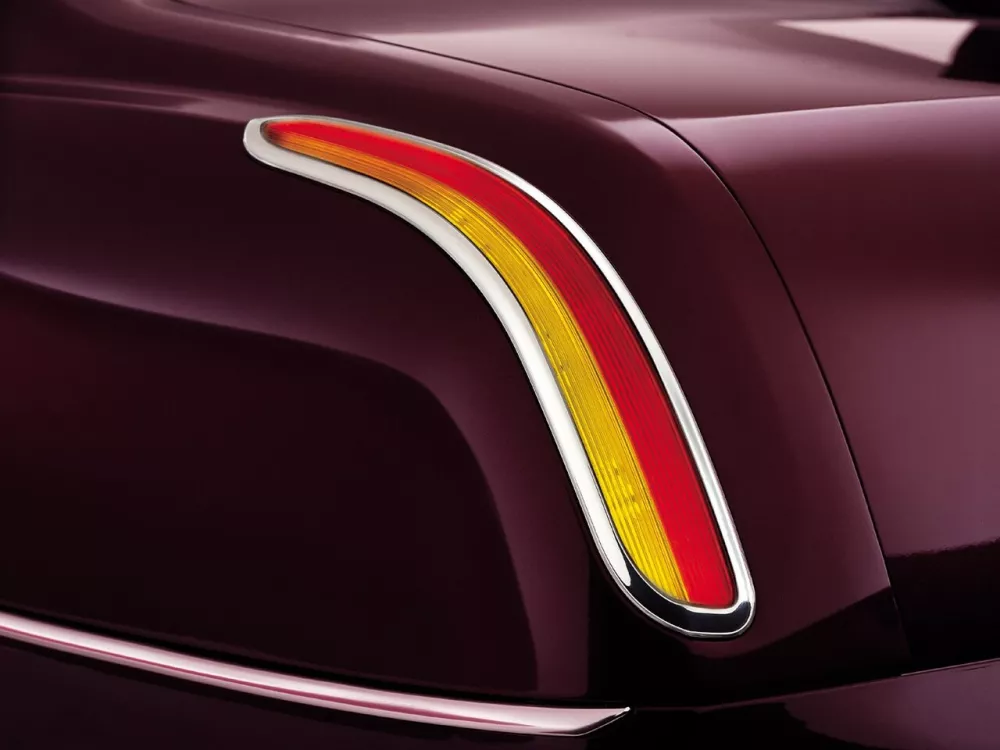 Автомобиль Lancia Thesis Седан