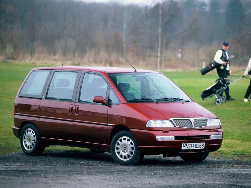 Автомобиль Lancia Zeta Компактвэн
