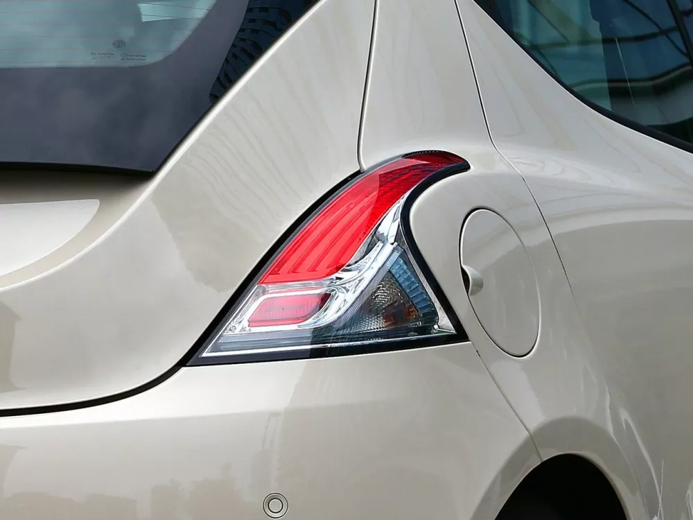 Автомобиль Lancia Ypsilon III (Type 846) Рестайлинг Хэтчбек (5 дверей)