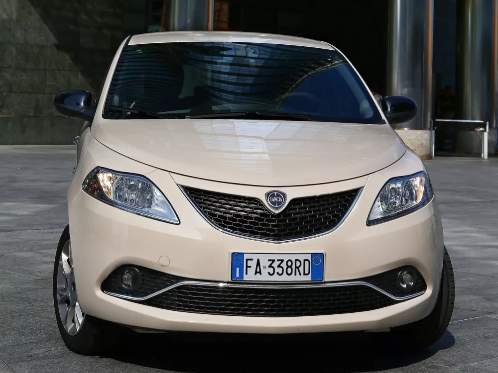 Автомобиль Lancia Ypsilon III (Type 846) Рестайлинг Хэтчбек (5 дверей)