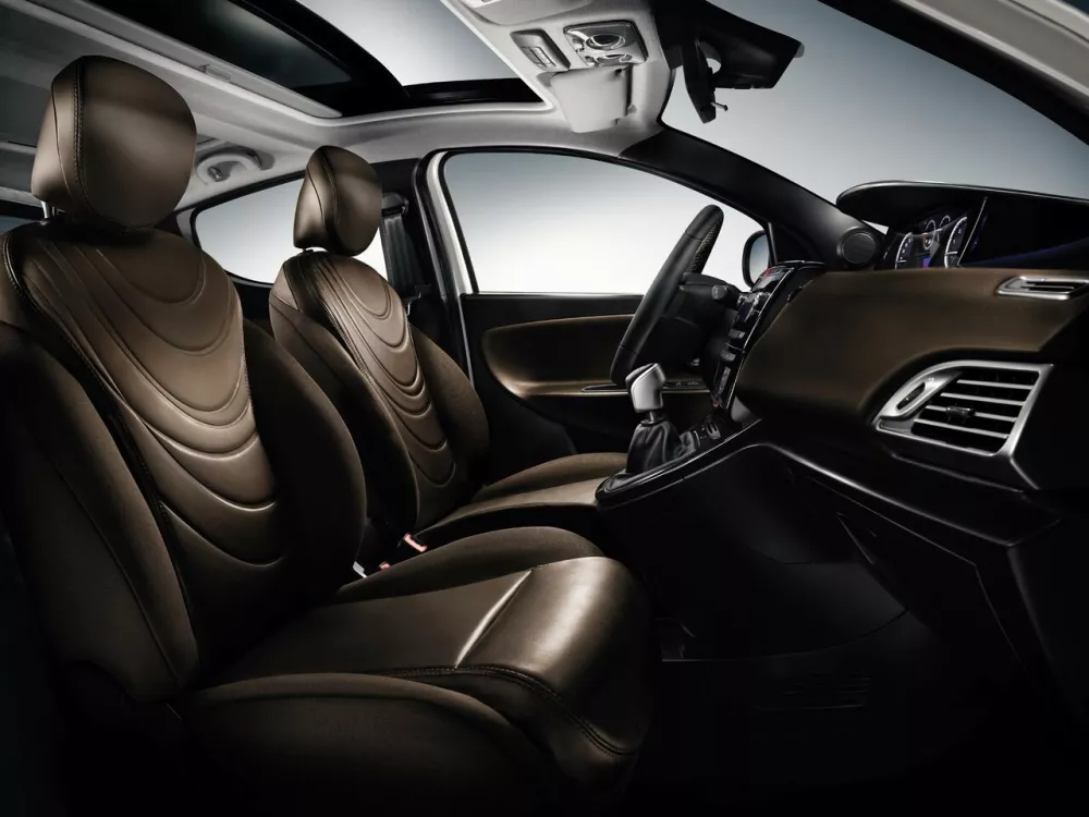 Автомобиль Lancia Ypsilon III (Type 846) Хэтчбек (5 дверей)