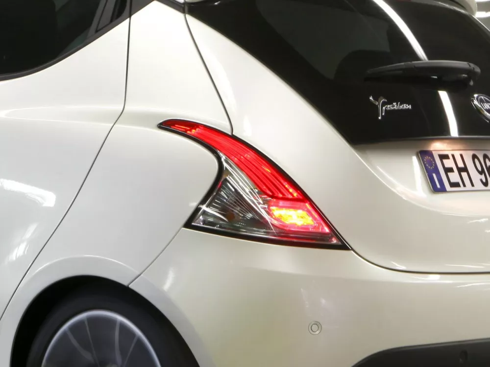 Автомобиль Lancia Ypsilon III (Type 846) Хэтчбек (5 дверей)