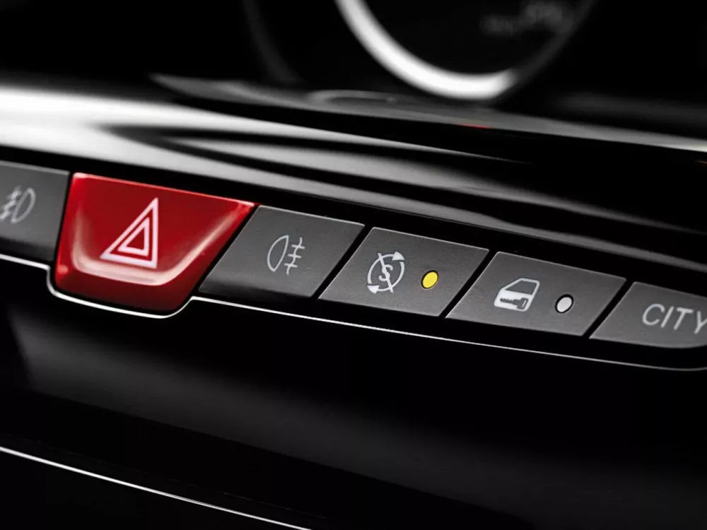 Автомобиль Lancia Ypsilon III (Type 846) Хэтчбек (5 дверей)