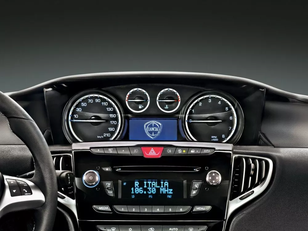 Автомобиль Lancia Ypsilon III (Type 846) Хэтчбек (5 дверей)
