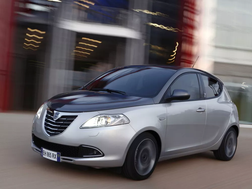 Автомобиль Lancia Ypsilon II (Type 843) Хэтчбек (3 двери)