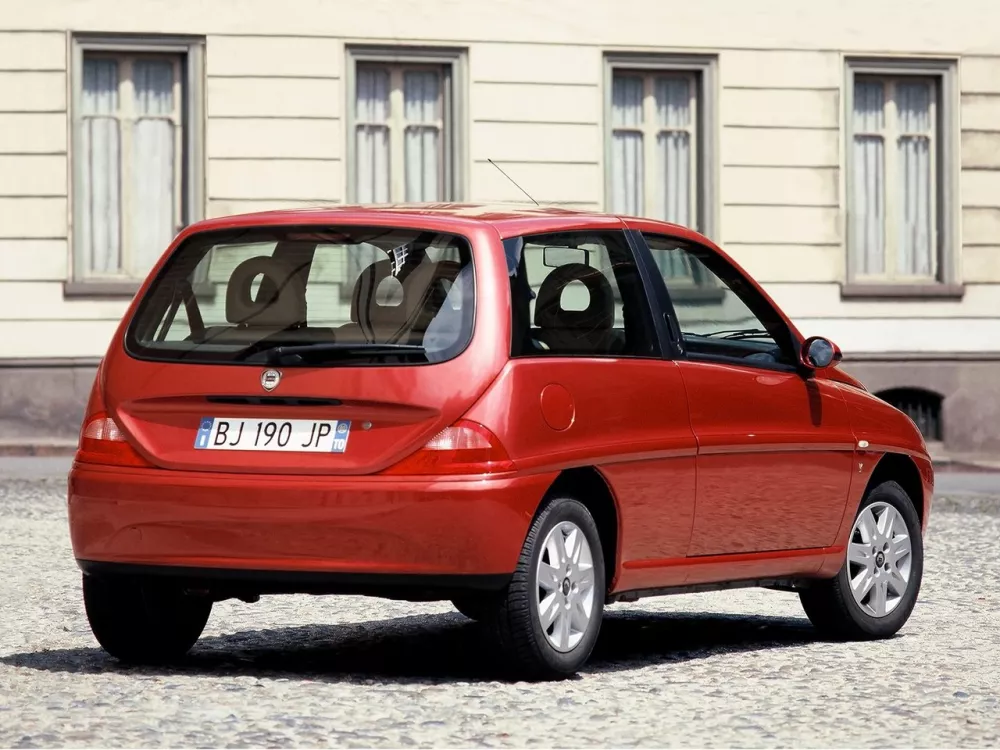 Автомобиль Lancia Ypsilon I (Type 840) Хэтчбек (3 двери)