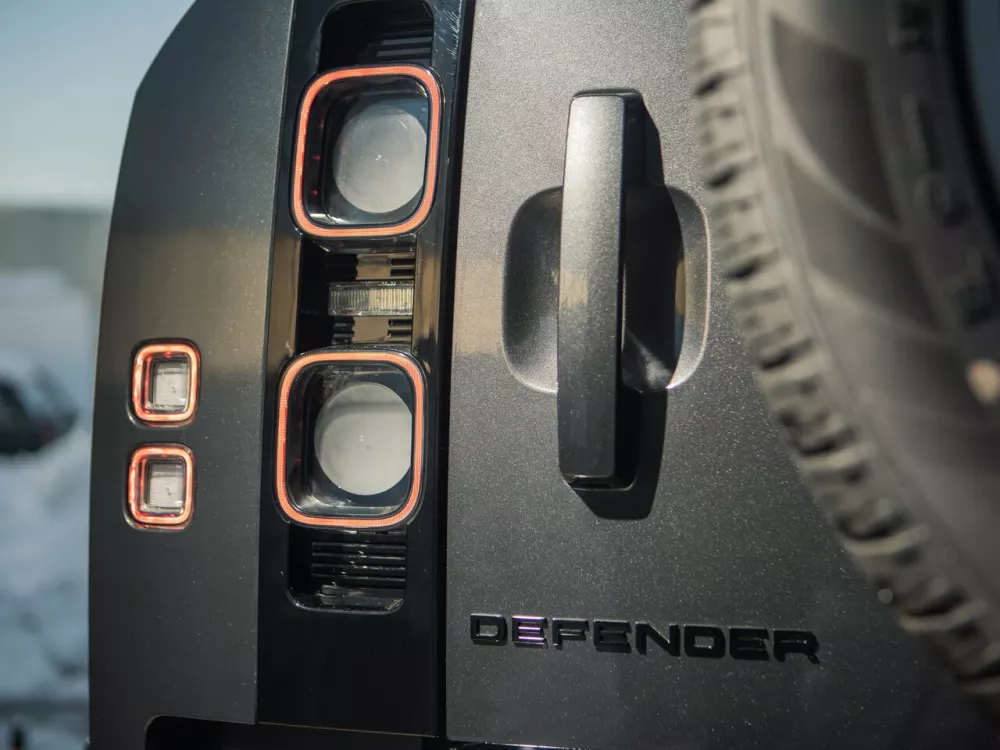 Автомобиль Land Rover Defender II Внедорожник (5 дверей) 110