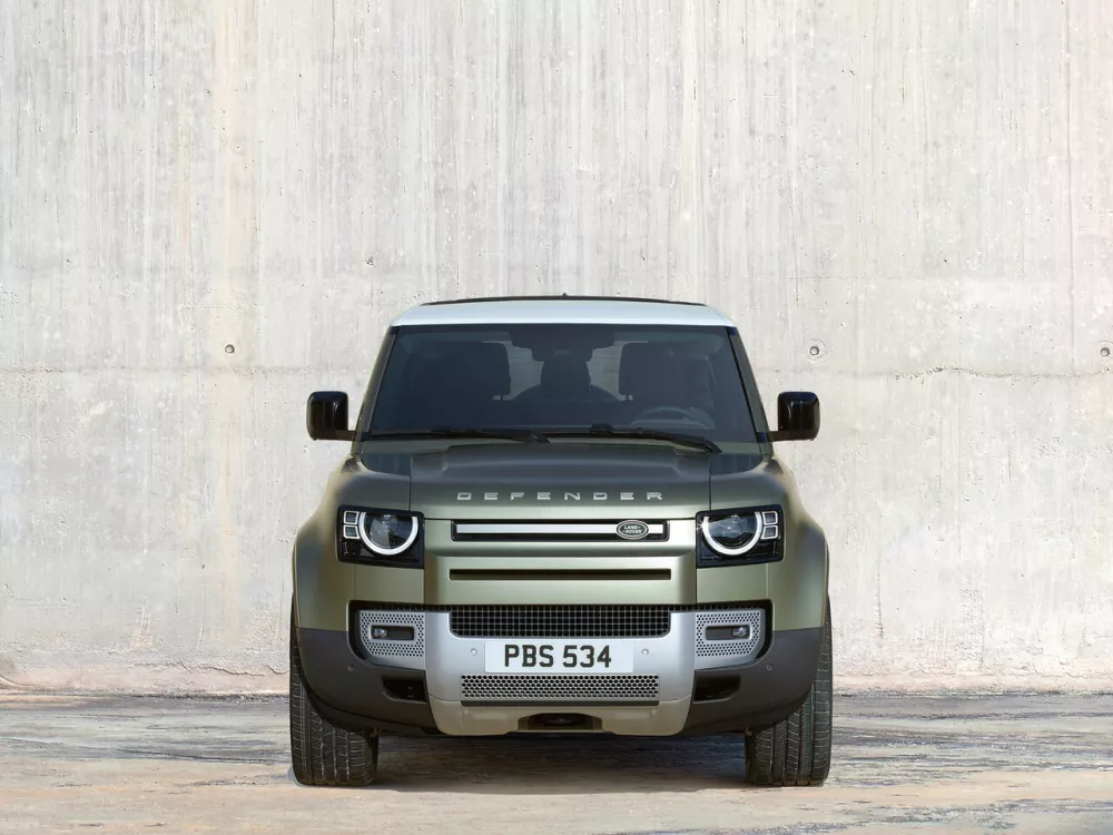 Автомобиль Land Rover Defender II Внедорожник (3 двери) 90