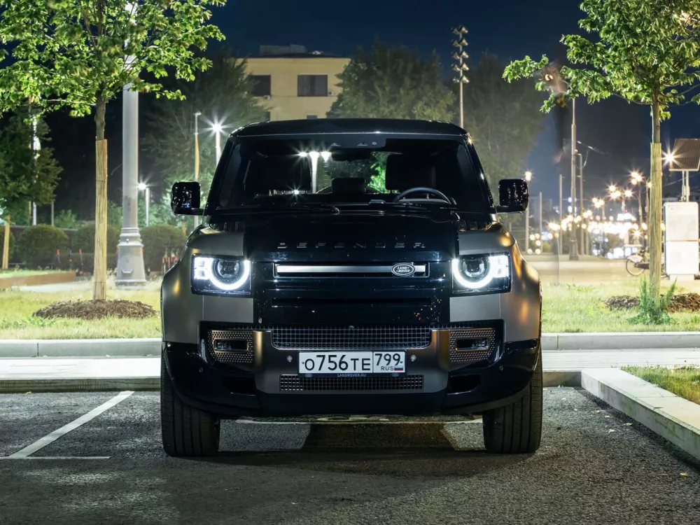 Автомобиль Land Rover Defender II Внедорожник (3 двери) 90