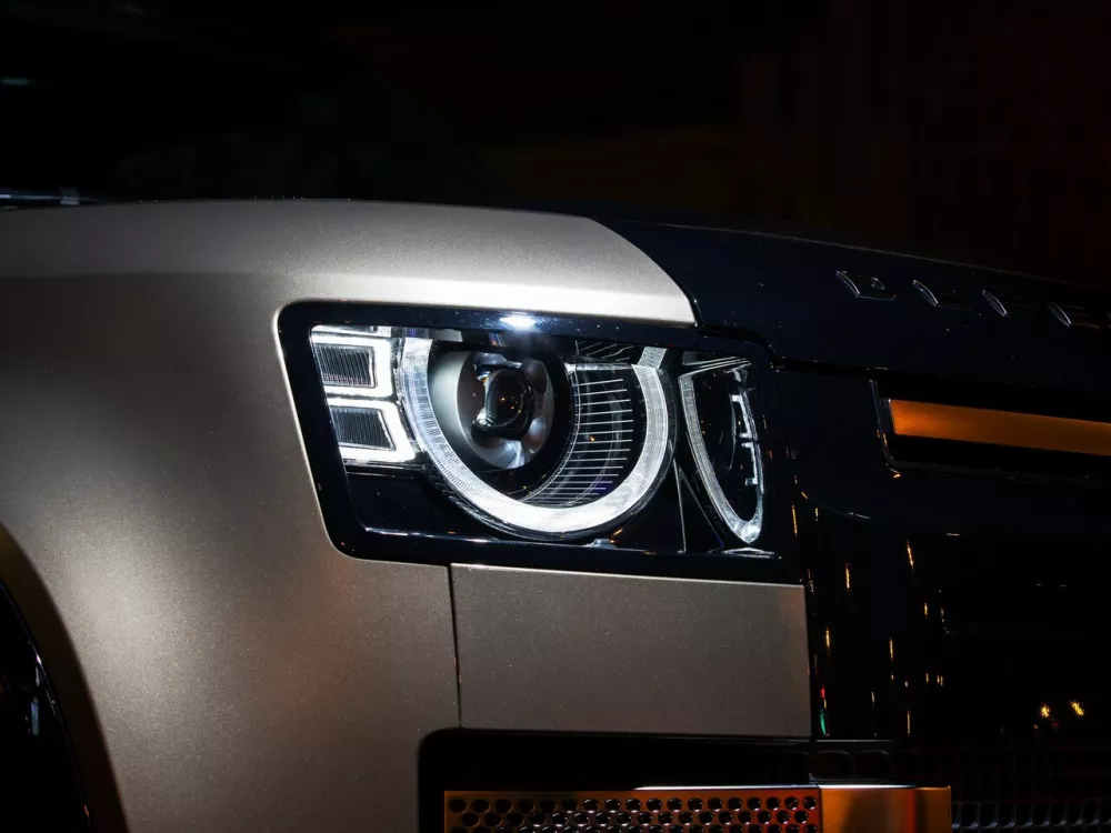 Автомобиль Land Rover Defender II Внедорожник (3 двери) 90