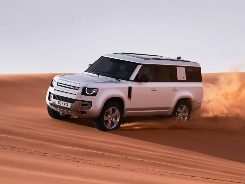 Автомобиль Land Rover Defender II Внедорожник (5 дверей) 130