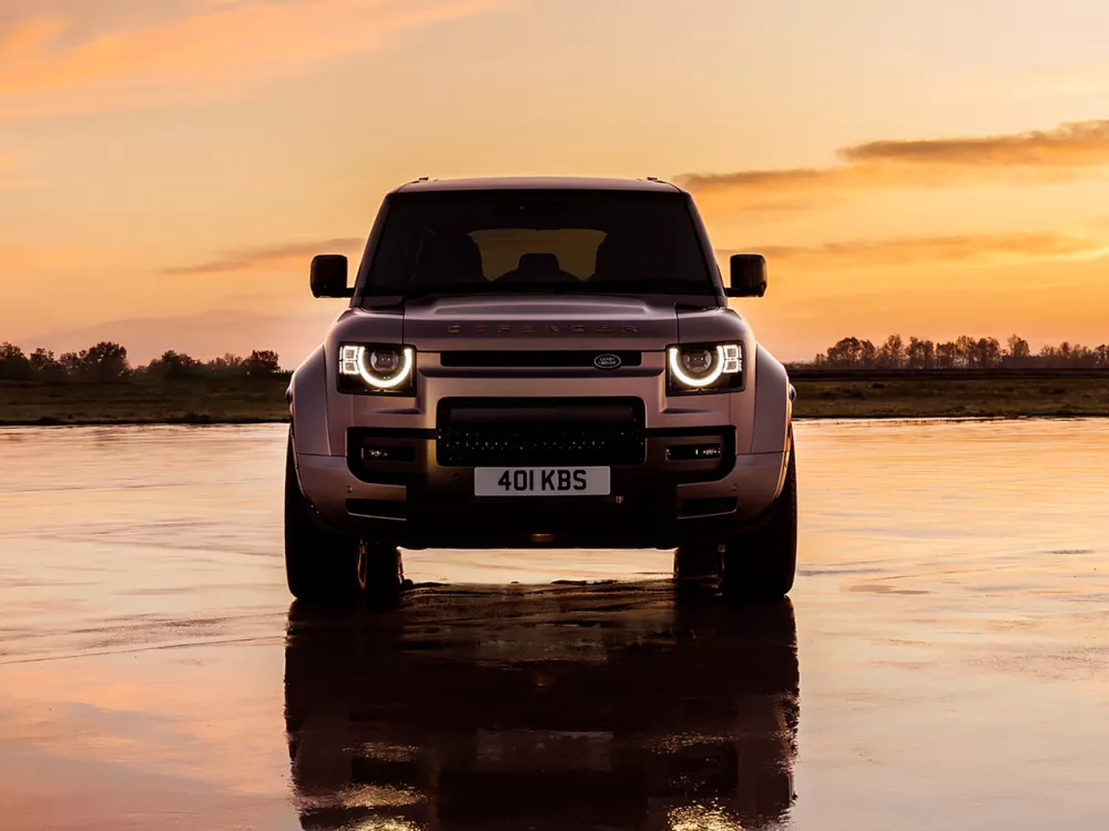 Автомобиль Land Rover Defender II Внедорожник (5 дверей) Octa