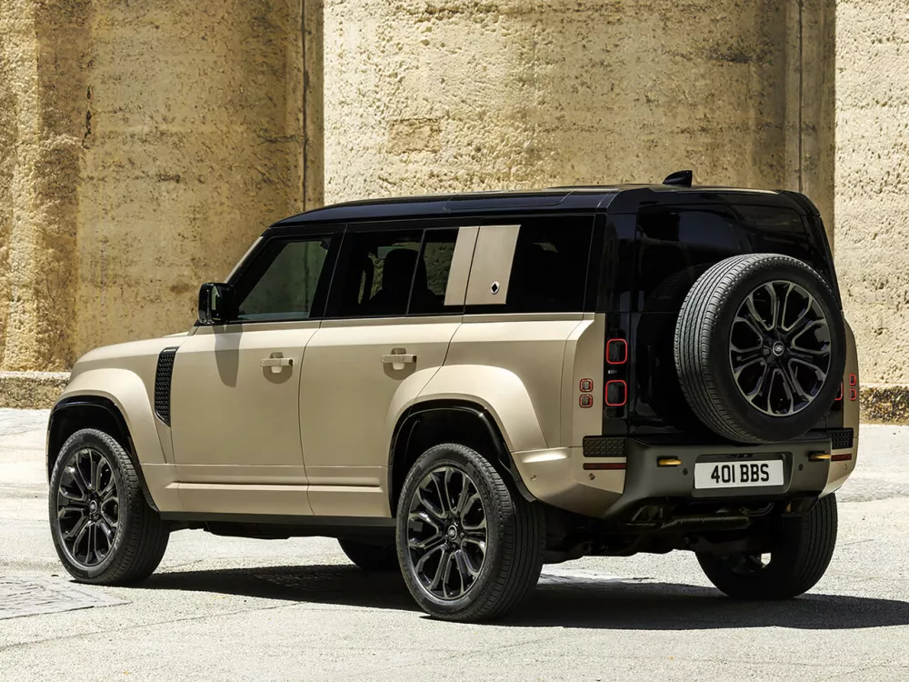 Автомобиль Land Rover Defender II Внедорожник (5 дверей) Octa