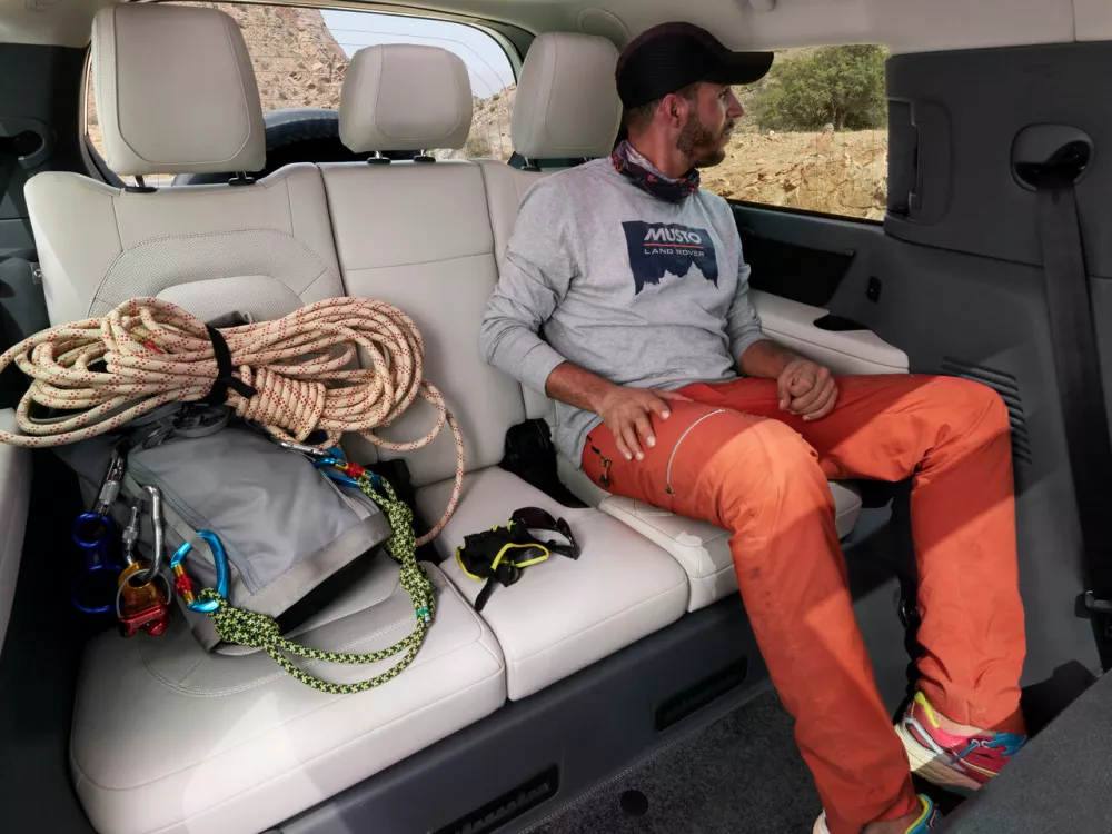 Автомобиль Land Rover Defender II Внедорожник (5 дверей) 130