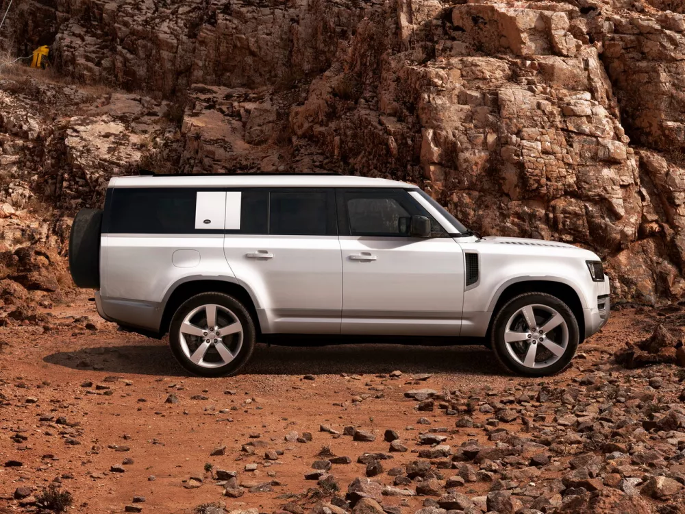 Автомобиль Land Rover Defender II Внедорожник (5 дверей) 130