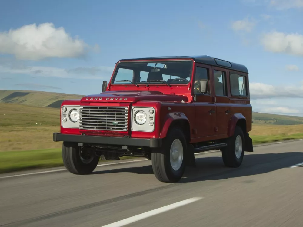 Автомобиль Land Rover Defender I Рестайлинг Внедорожник (5 дверей)
