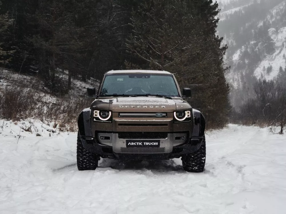 Автомобиль Land Rover Defender II Внедорожник (5 дверей) Arctic Trucks AT35
