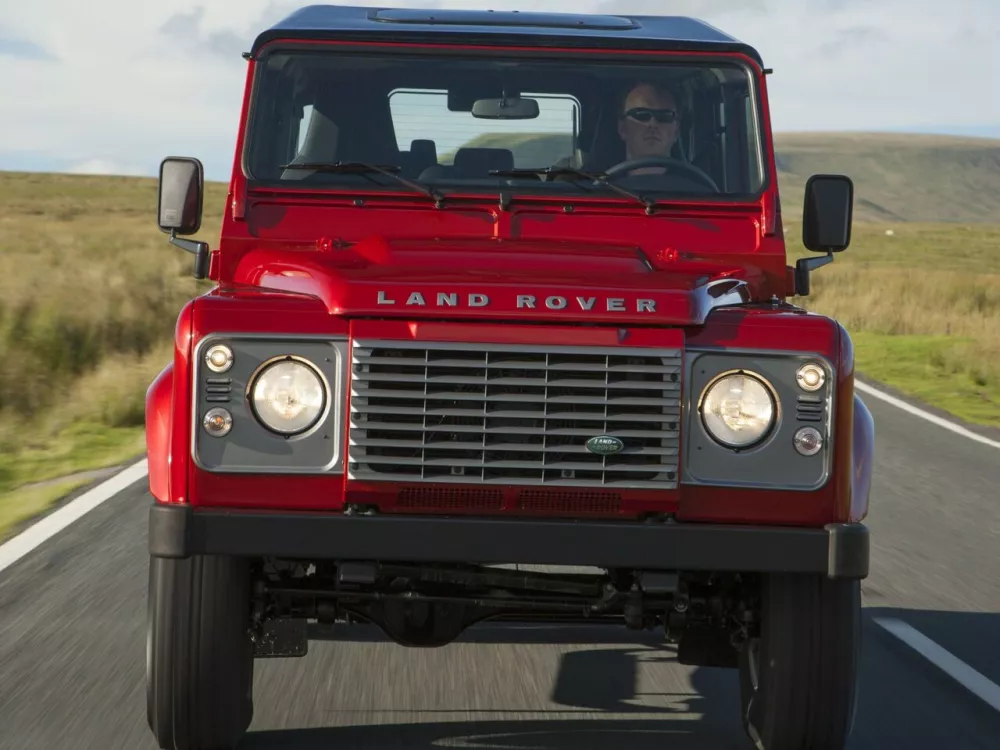 Автомобиль Land Rover Defender I Рестайлинг Внедорожник (5 дверей)