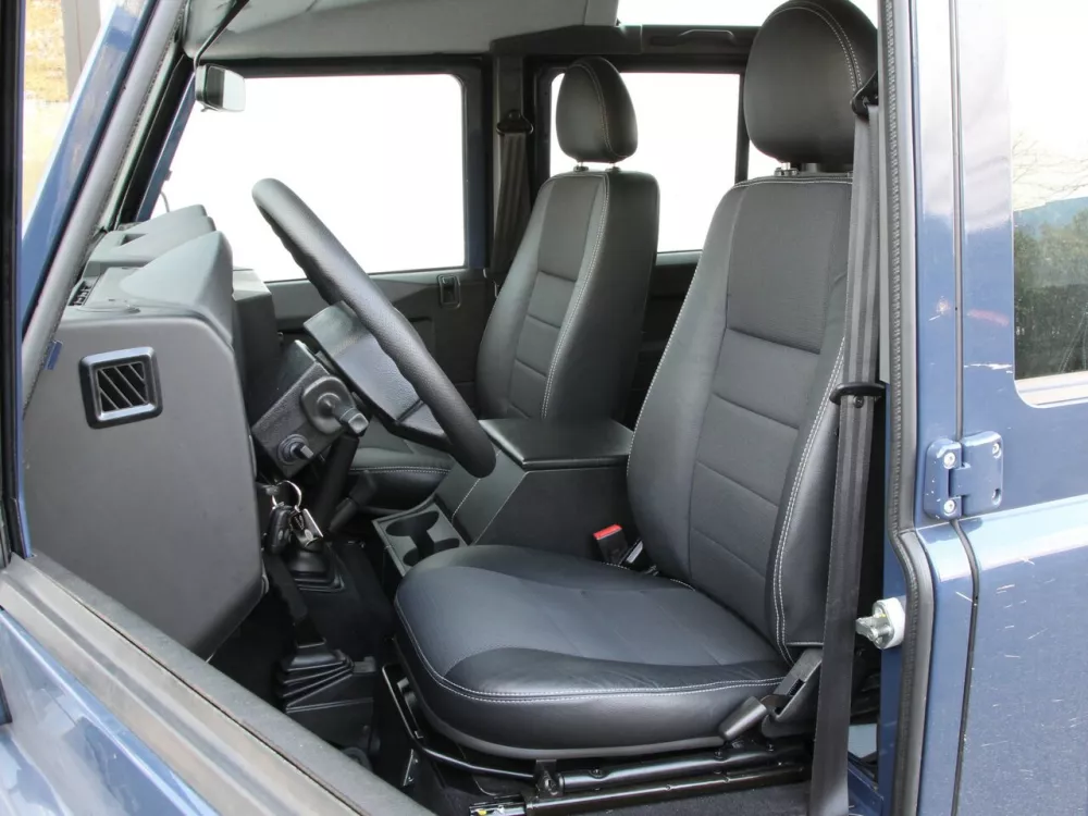 Автомобиль Land Rover Defender I Рестайлинг Внедорожник (5 дверей)