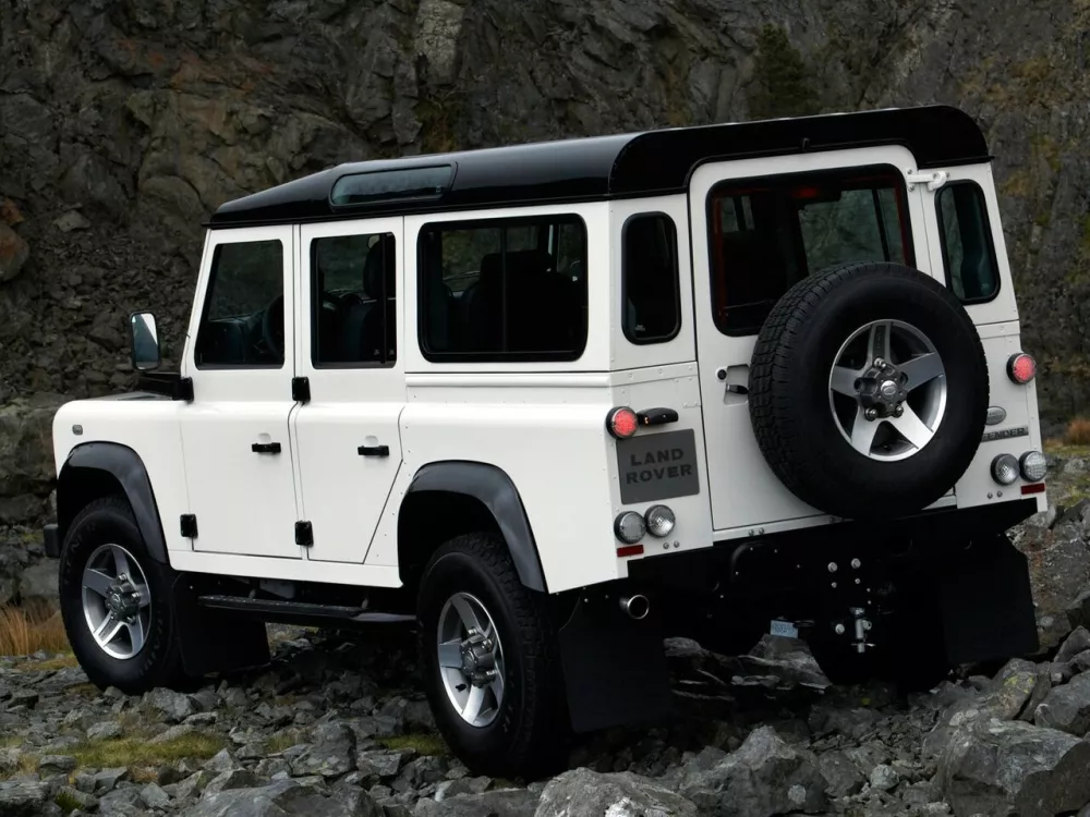 Автомобиль Land Rover Defender I Рестайлинг Внедорожник (5 дверей)