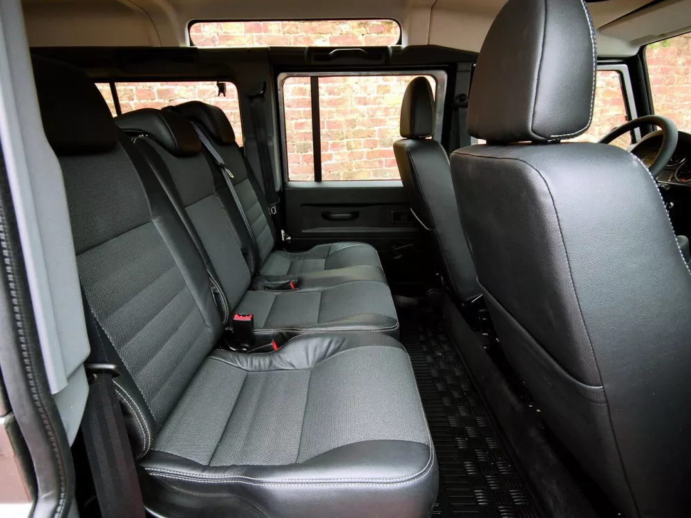 Автомобиль Land Rover Defender I Рестайлинг Внедорожник (5 дверей)