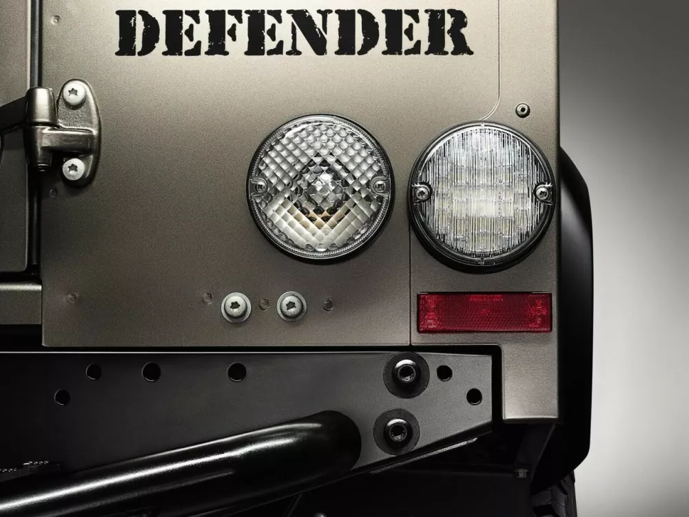 Автомобиль Land Rover Defender I Рестайлинг Внедорожник (3 двери)