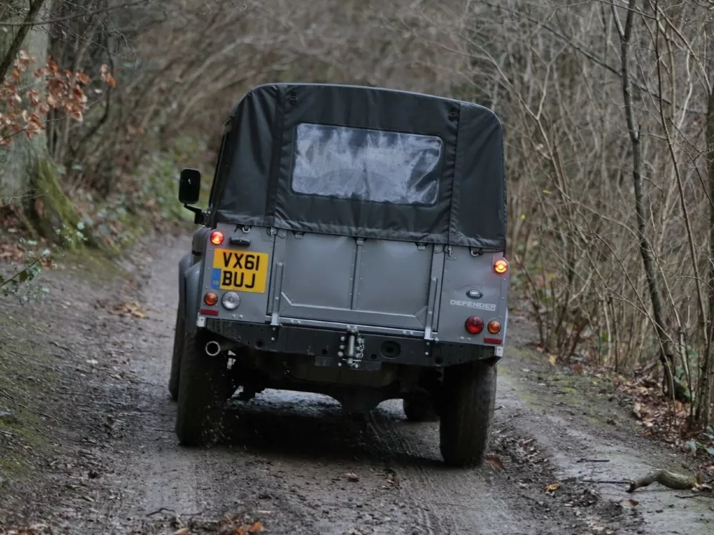 Автомобиль Land Rover Defender I Рестайлинг Пикап Двойная кабина