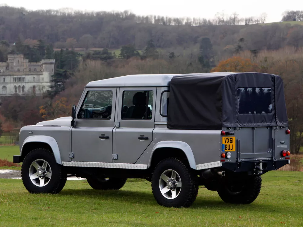 Автомобиль Land Rover Defender I Рестайлинг Пикап Двойная кабина
