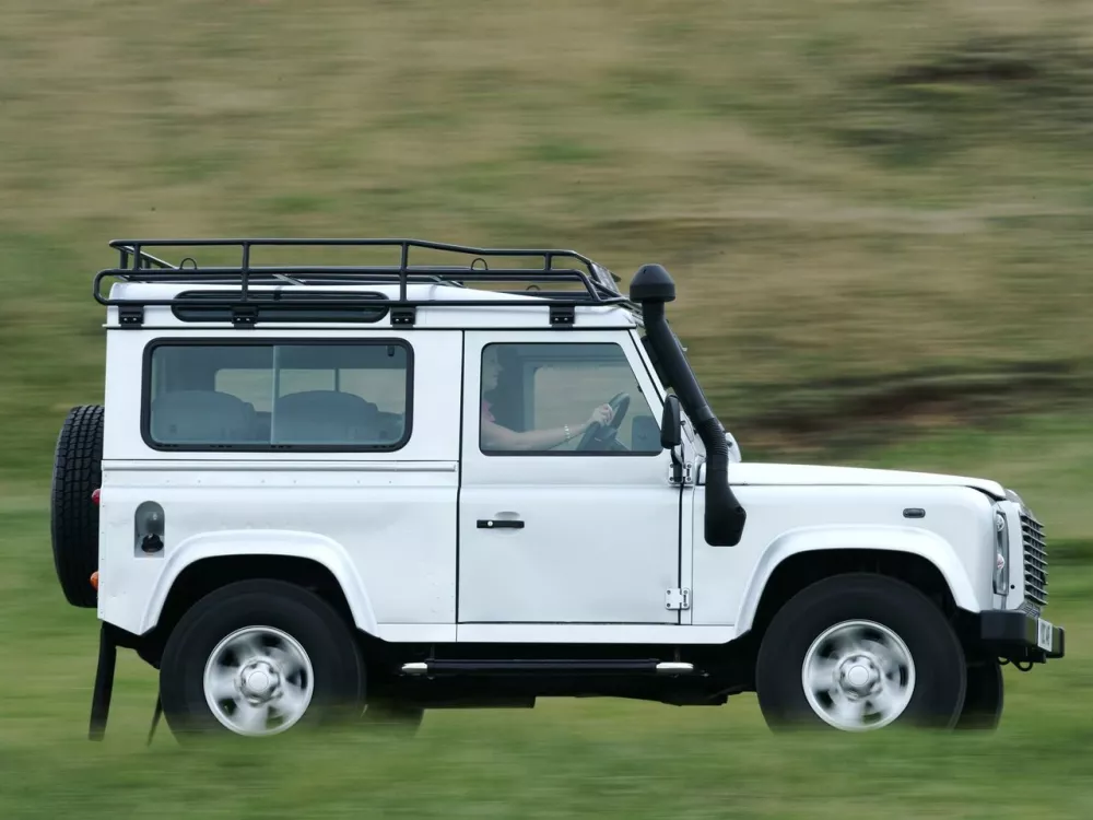 Автомобиль Land Rover Defender I Внедорожник (3 двери) 90