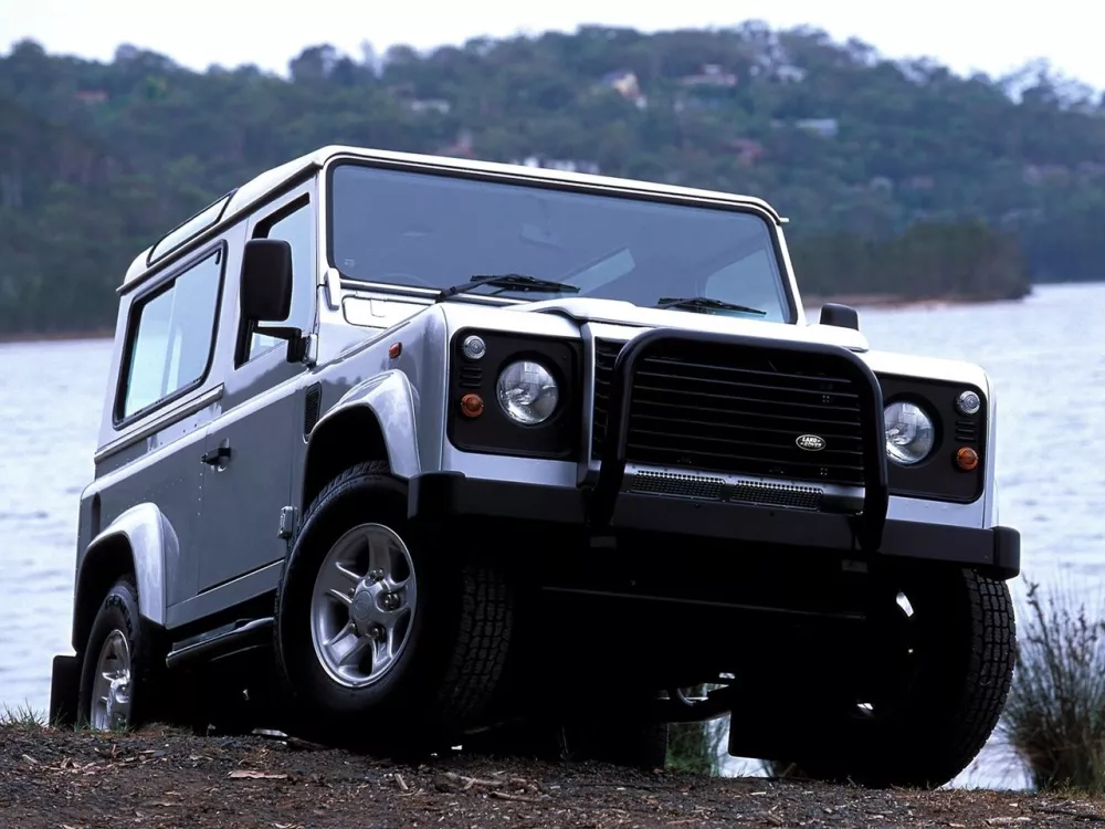 Автомобиль Land Rover Defender I Внедорожник (3 двери) 90