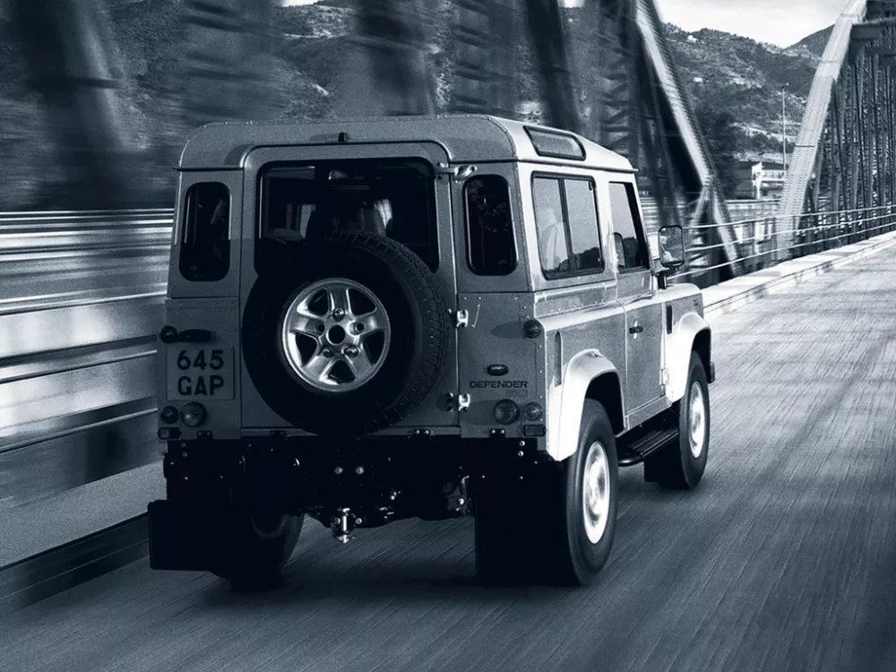 Автомобиль Land Rover Defender I Внедорожник (3 двери) 90