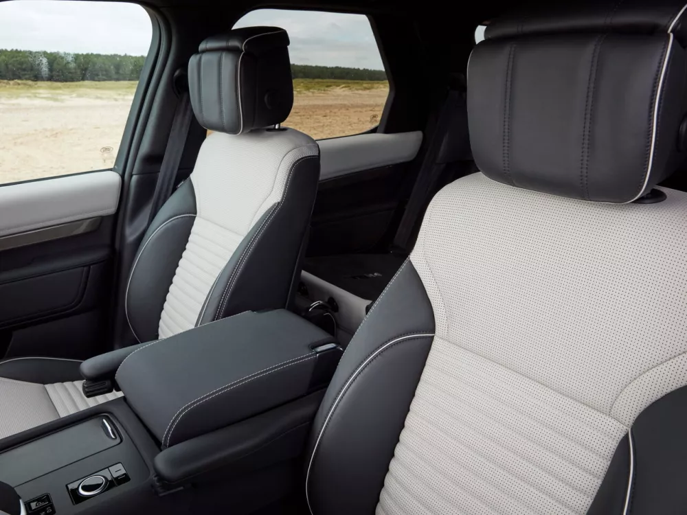 Автомобиль Land Rover Discovery V Рестайлинг Внедорожник (5 дверей)