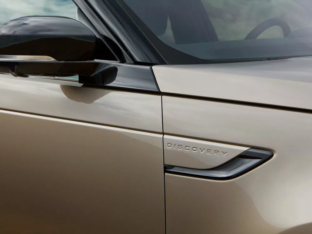 Автомобиль Land Rover Discovery V Рестайлинг Внедорожник (5 дверей)
