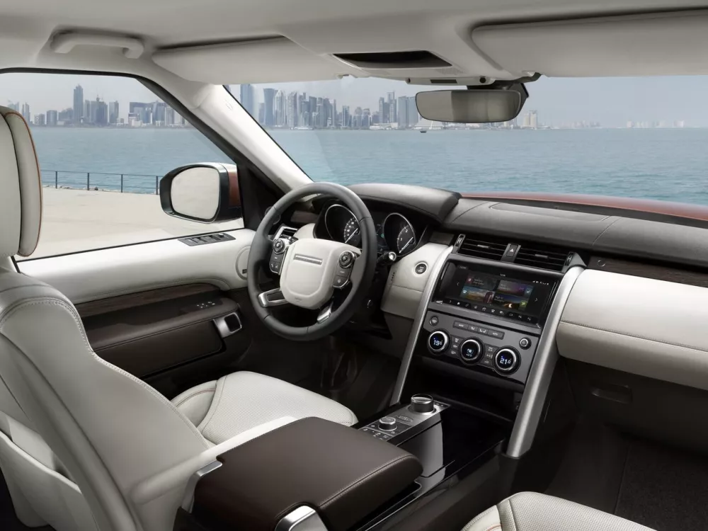 Автомобиль Land Rover Discovery V Внедорожник (5 дверей)