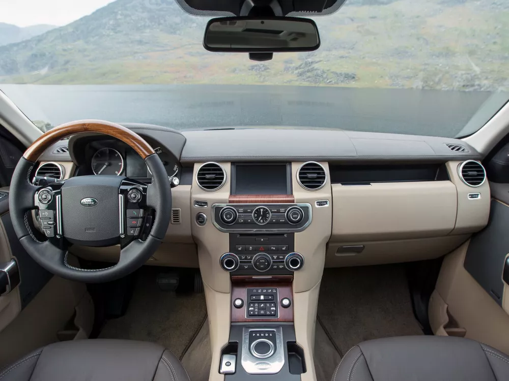 Автомобиль Land Rover Discovery IV Рестайлинг Внедорожник (5 дверей)