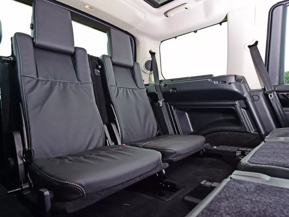 Автомобиль Land Rover Discovery IV Рестайлинг Внедорожник (5 дверей)
