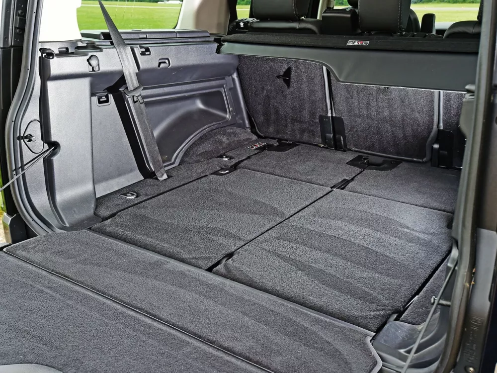 Автомобиль Land Rover Discovery IV Рестайлинг Внедорожник (5 дверей)
