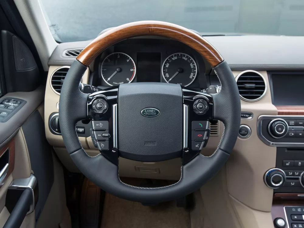 Автомобиль Land Rover Discovery IV Рестайлинг Внедорожник (5 дверей)