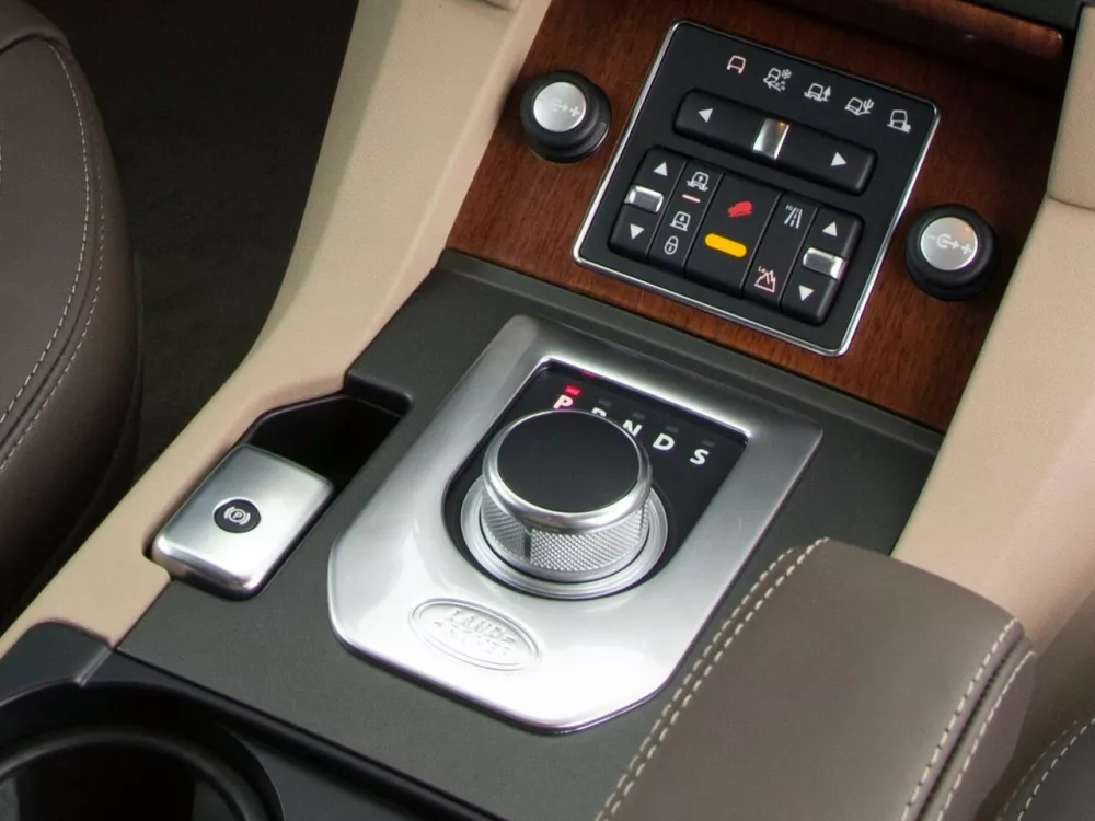 Автомобиль Land Rover Discovery IV Внедорожник (5 дверей)