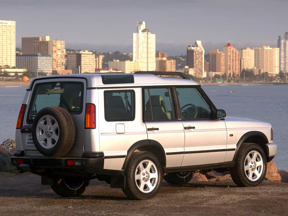 Автомобиль Land Rover Discovery II Внедорожник (5 дверей)